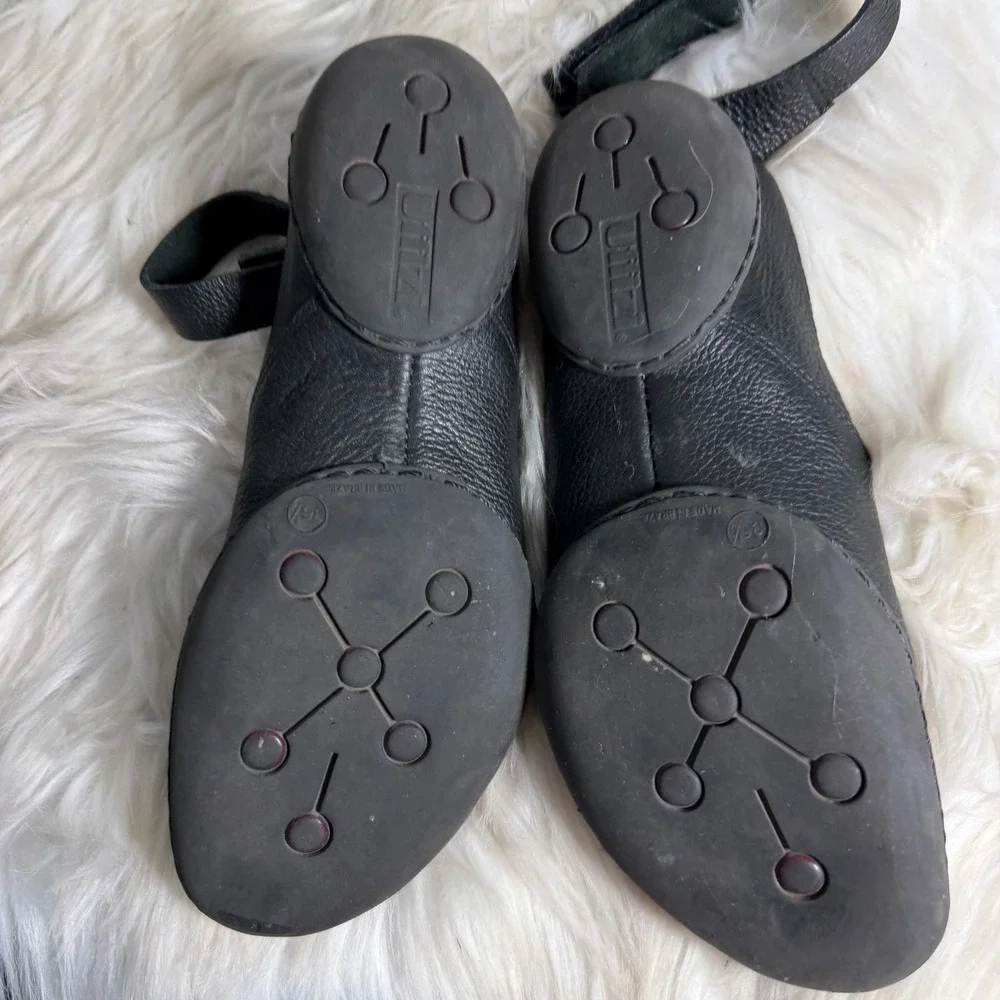 Uffizi Blake Womens Black Leather Mary Jane Ankle Strap Comfort Flats Shoes 36.5